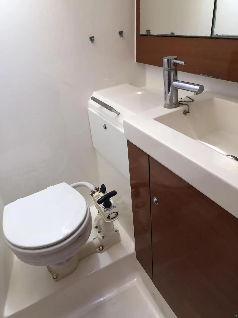 Dufour Grand Large 405