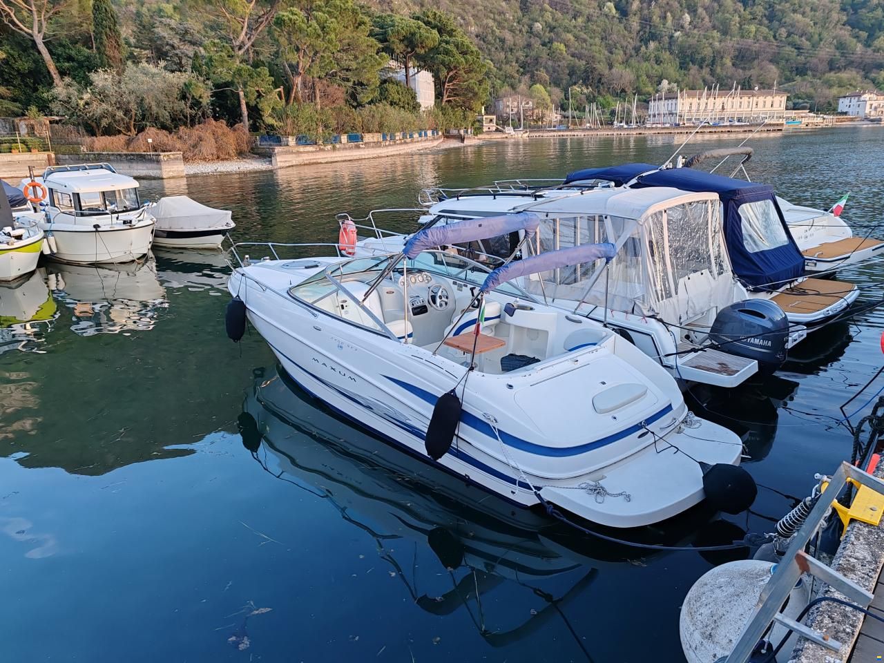 Maxum 2400 Sc3