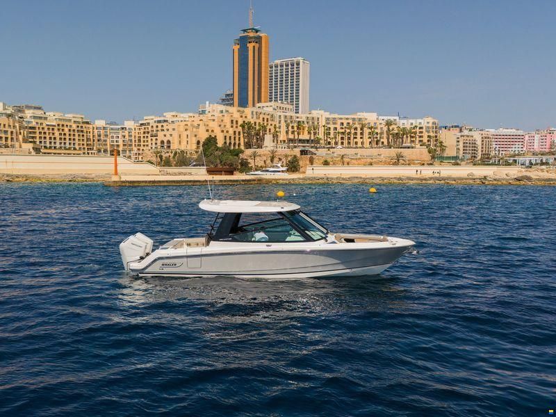 Boston Whaler Vantage 330