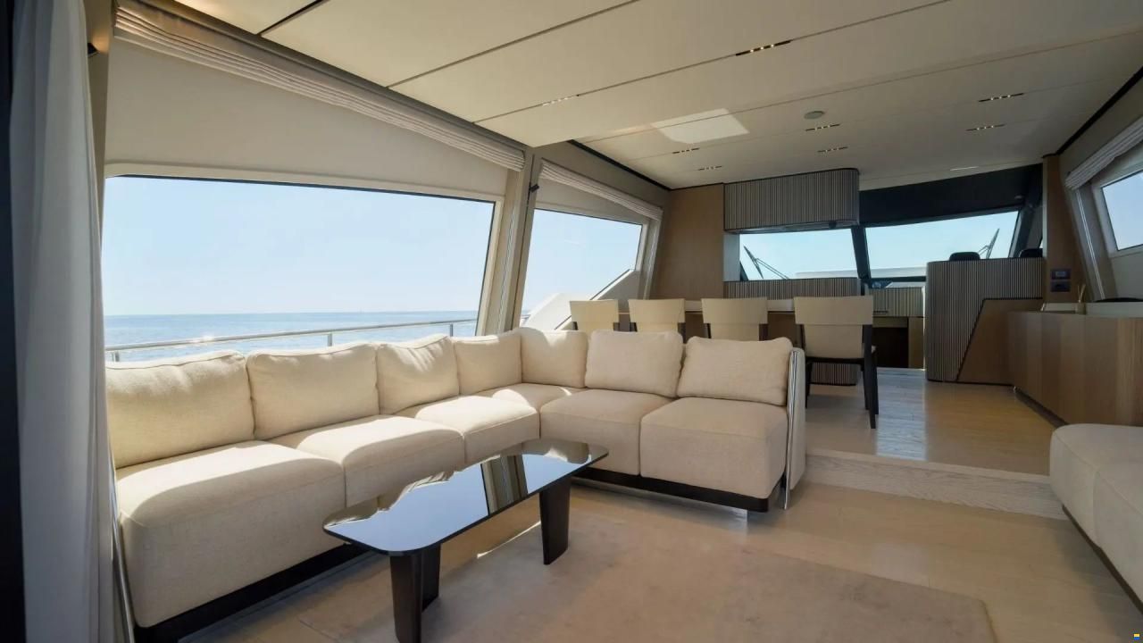Ferretti 720