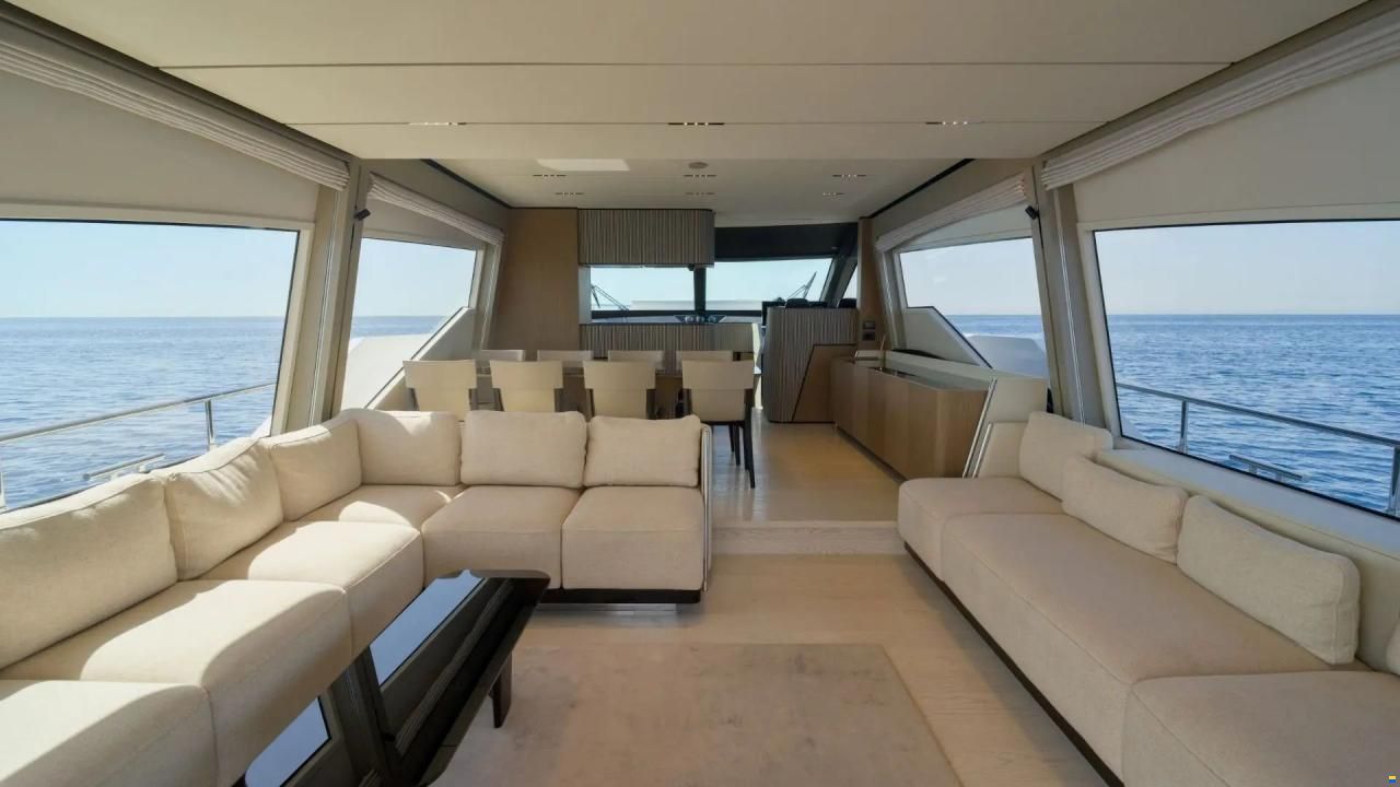 Ferretti 720