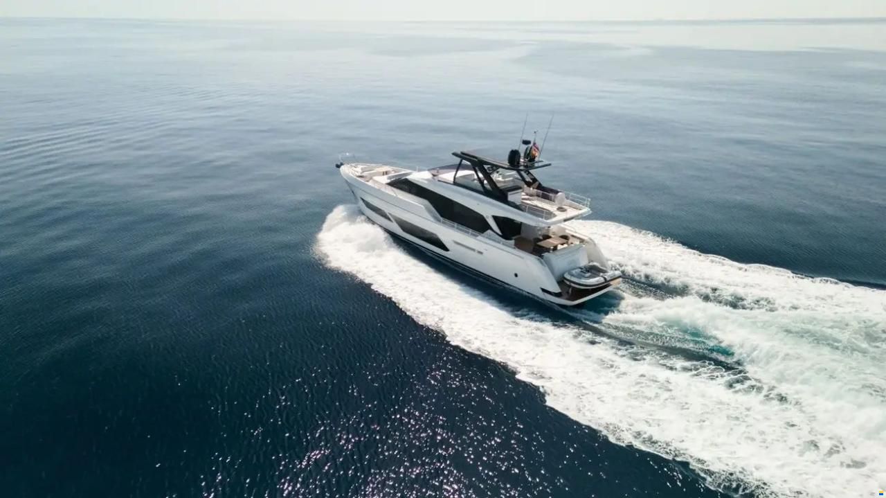 Ferretti 720