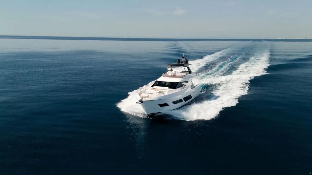 Ferretti 720