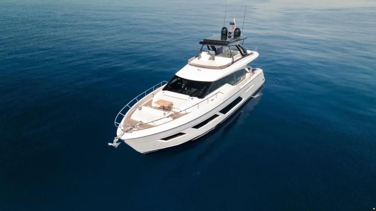 Ferretti 720