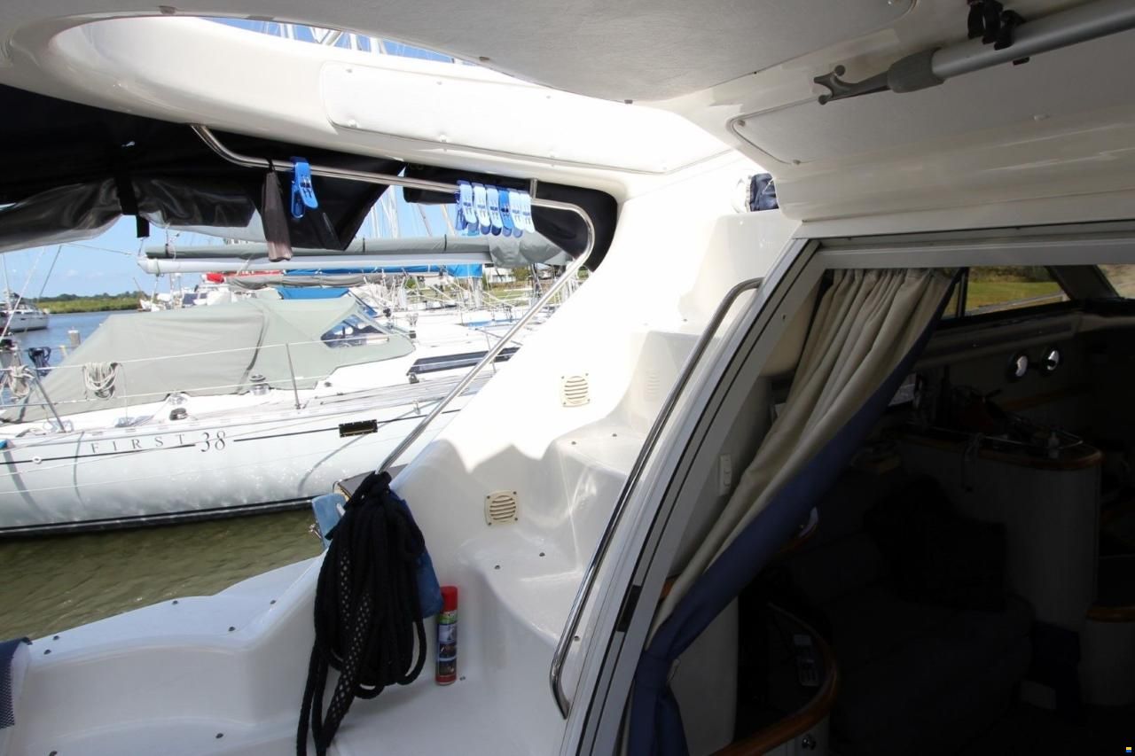 Sealine 350 Flybridge