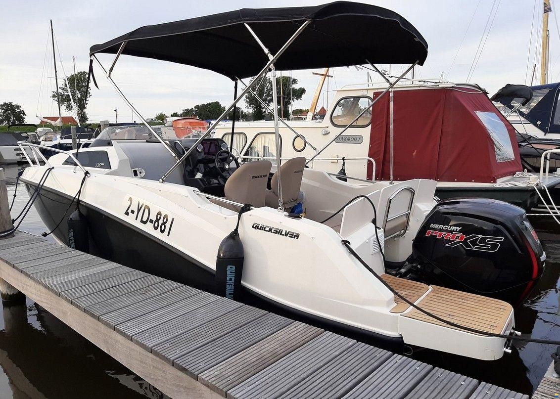 Quicksilver 555 Cabin