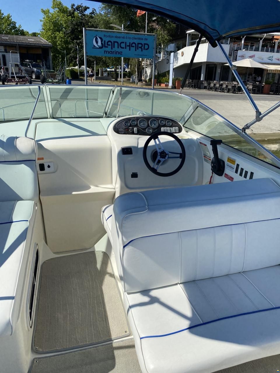 Sea Ray 240 DA