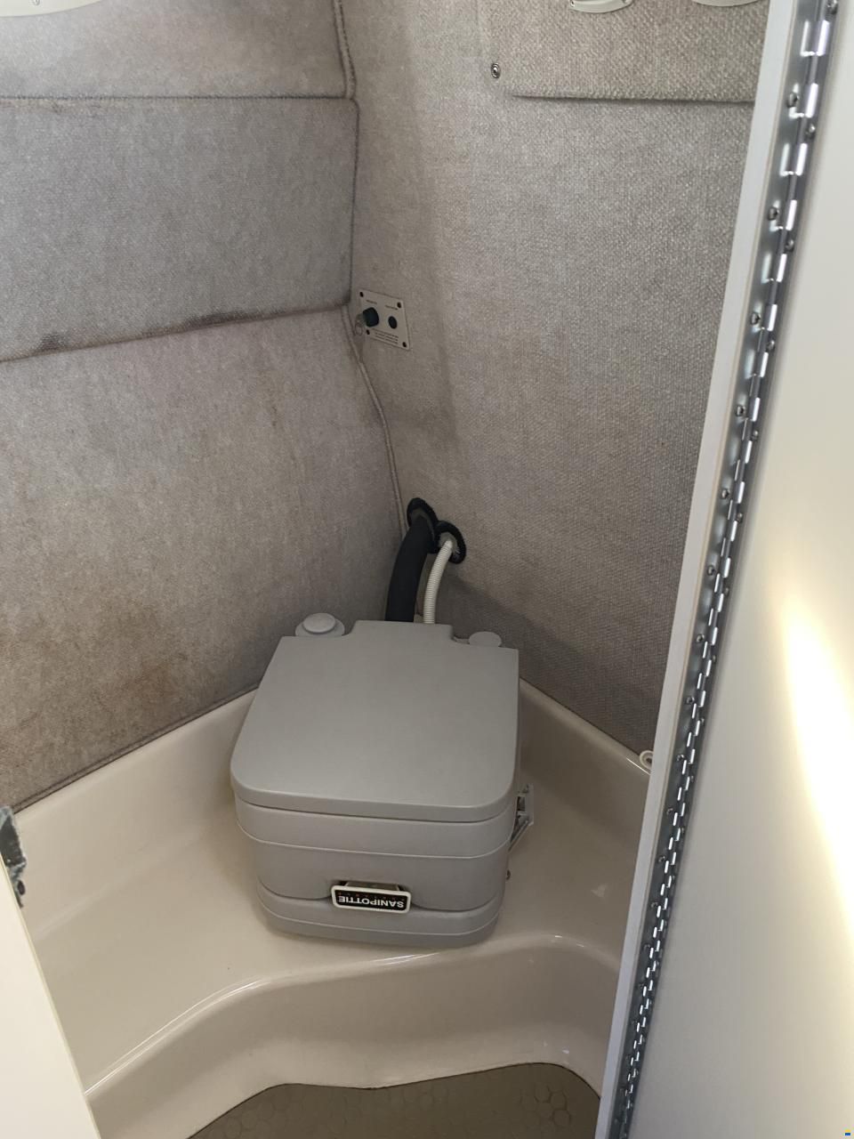 Sea Ray 240 DA