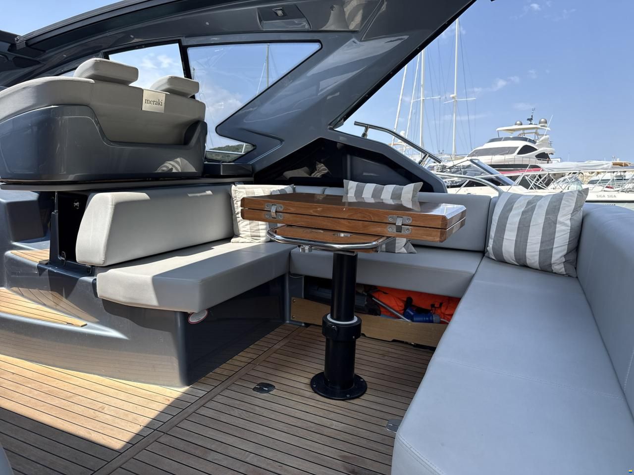 Cranchi M44 HT