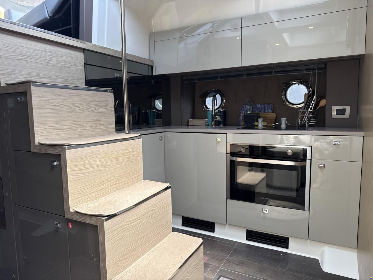 Cranchi M44 HT