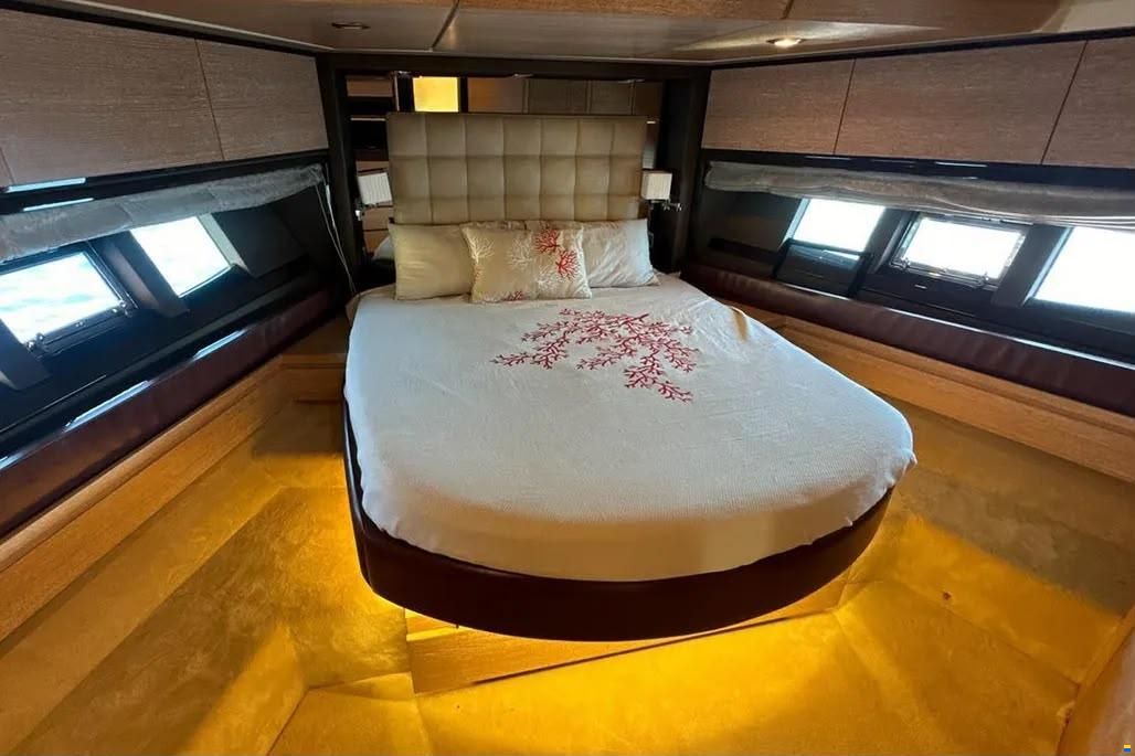 Azimut 70