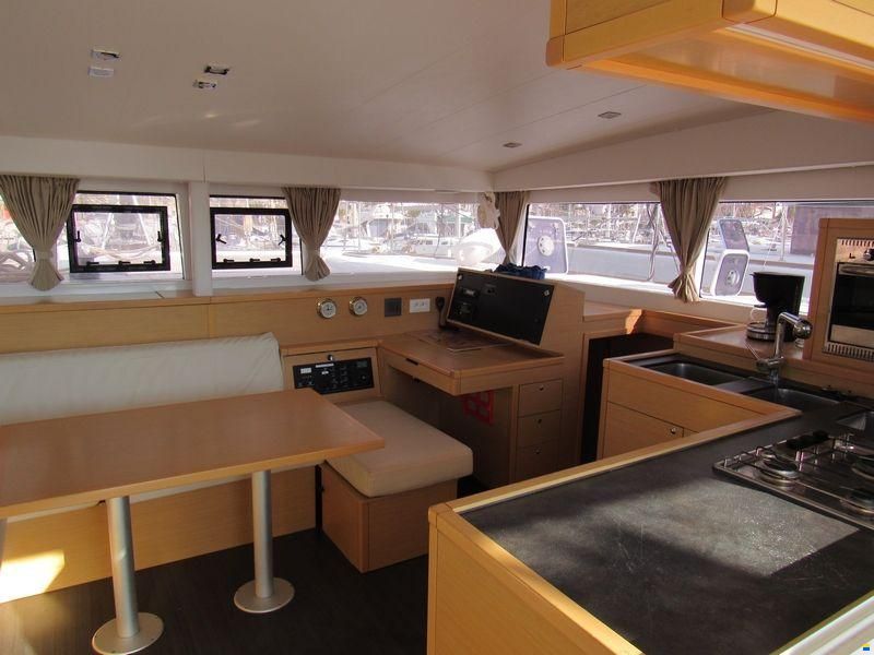 Lagoon 400 S2