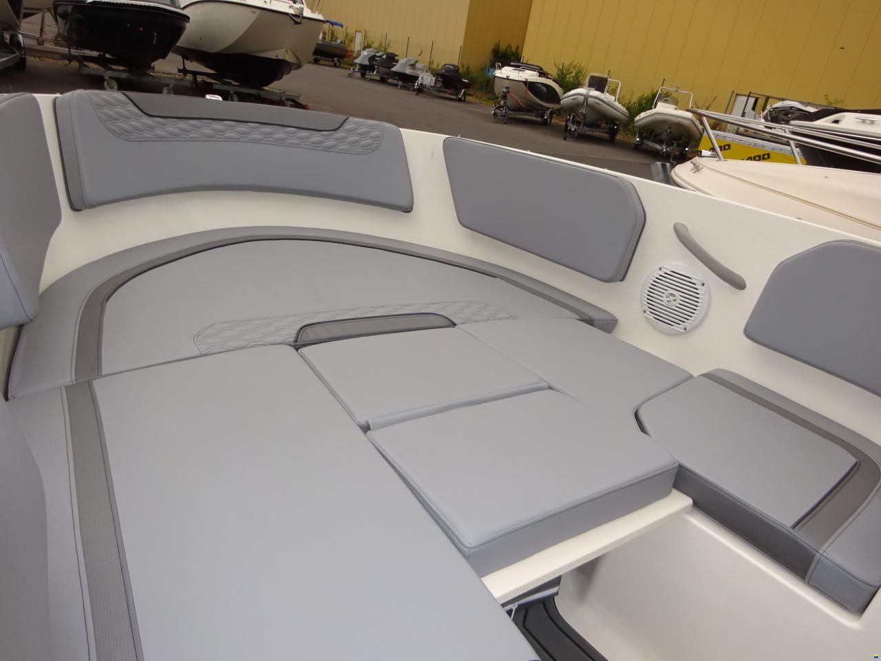 Bayliner M15