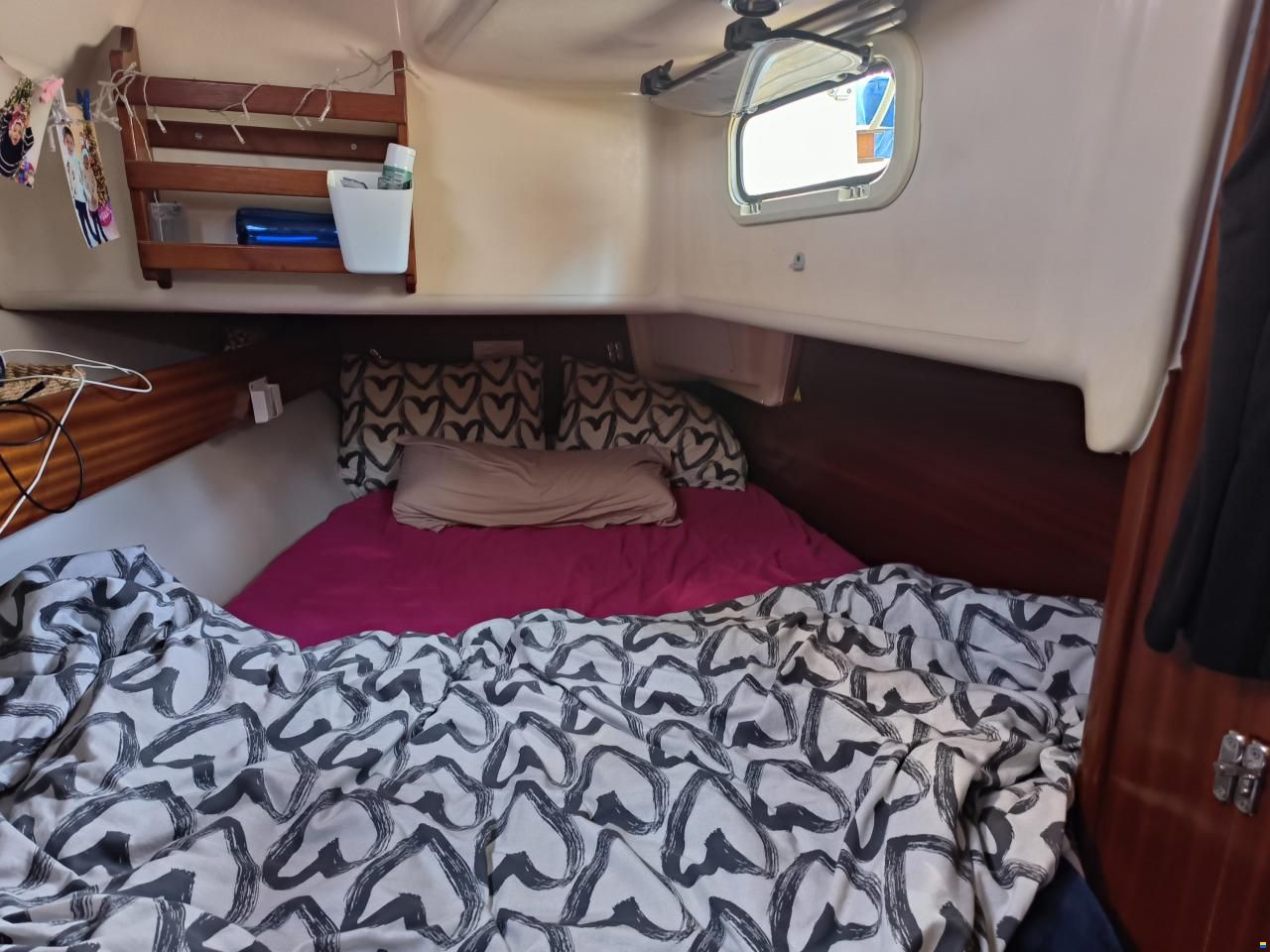 Bavaria 37