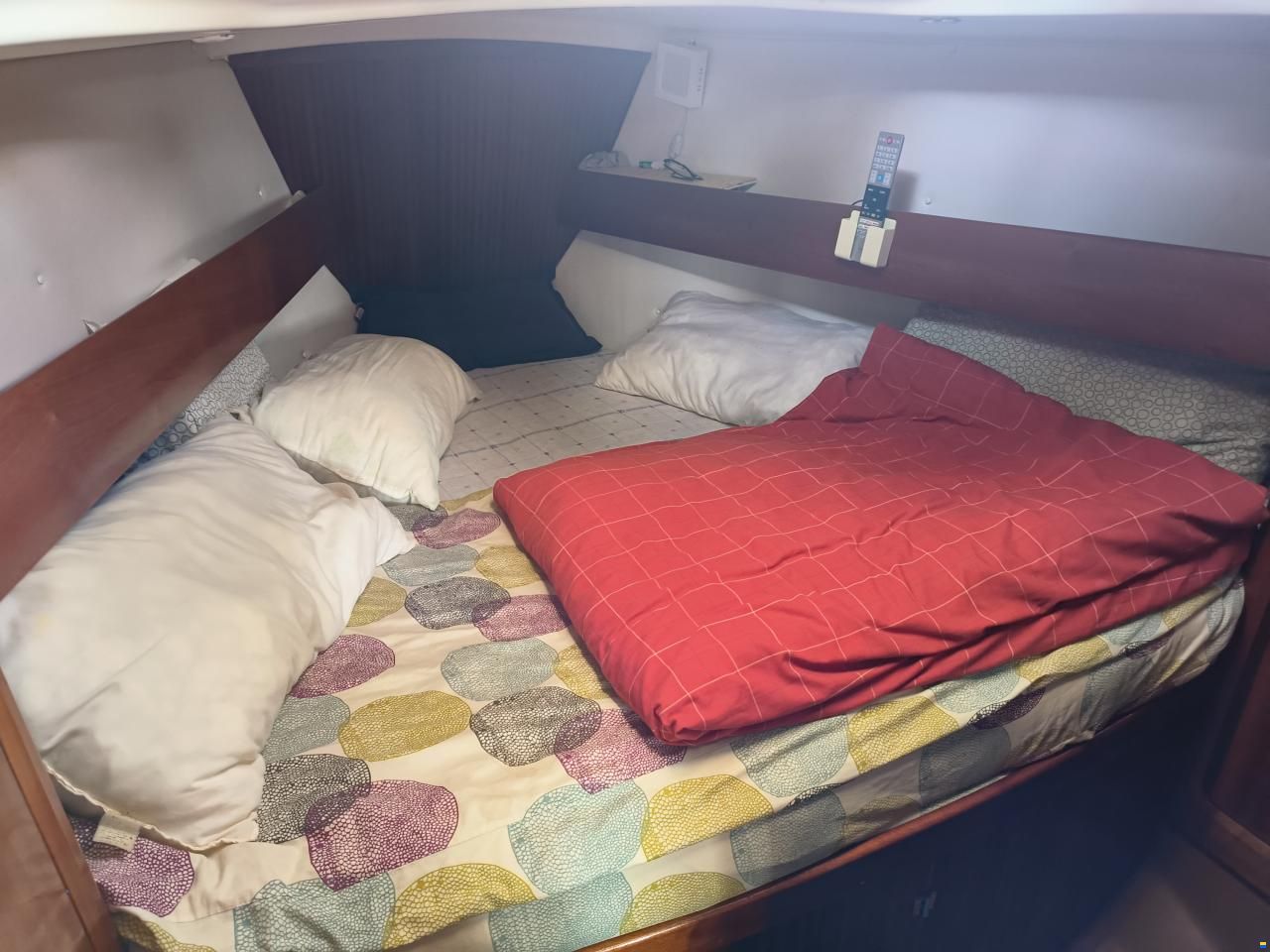 Bavaria 37