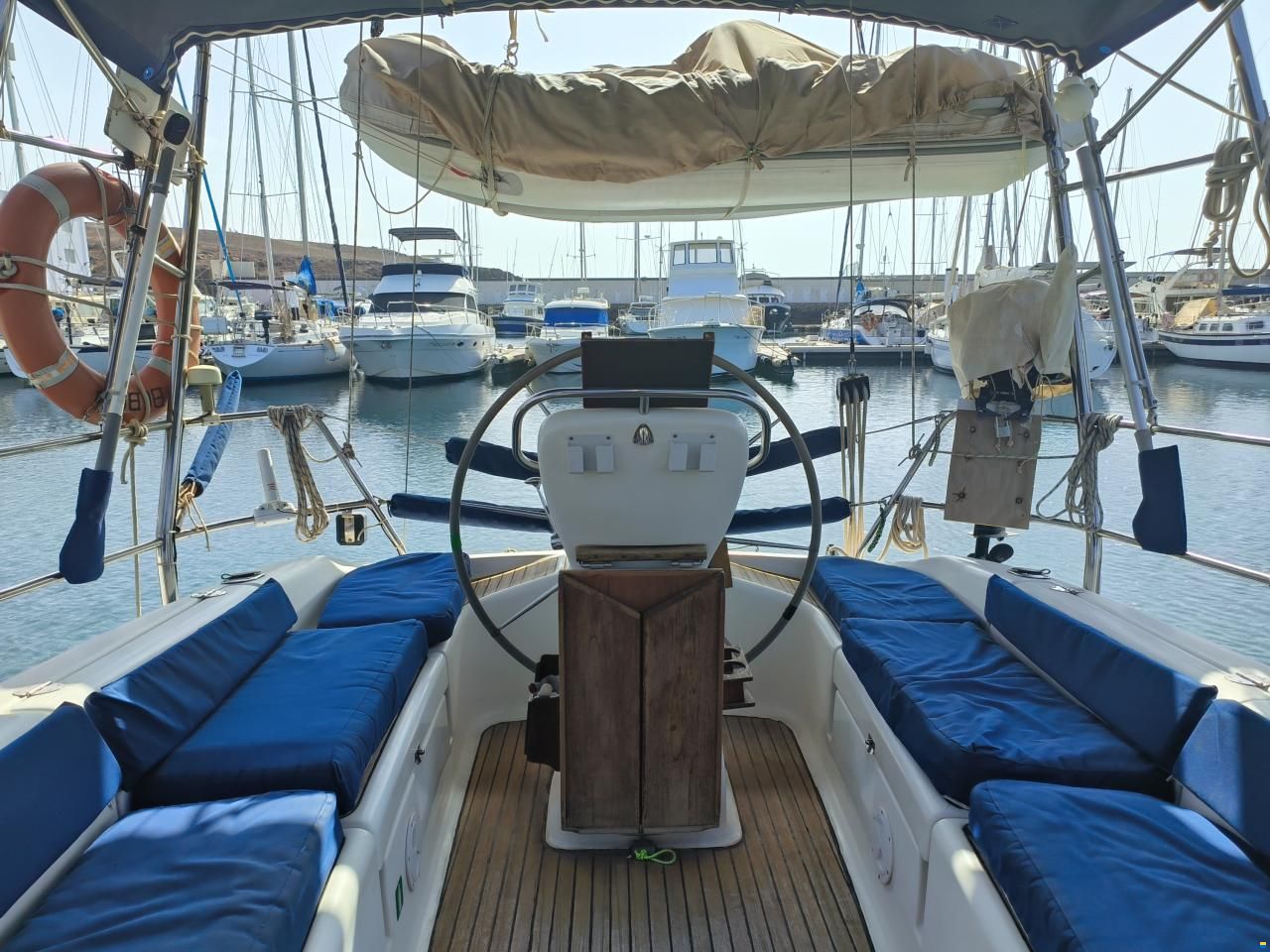 Bavaria 37