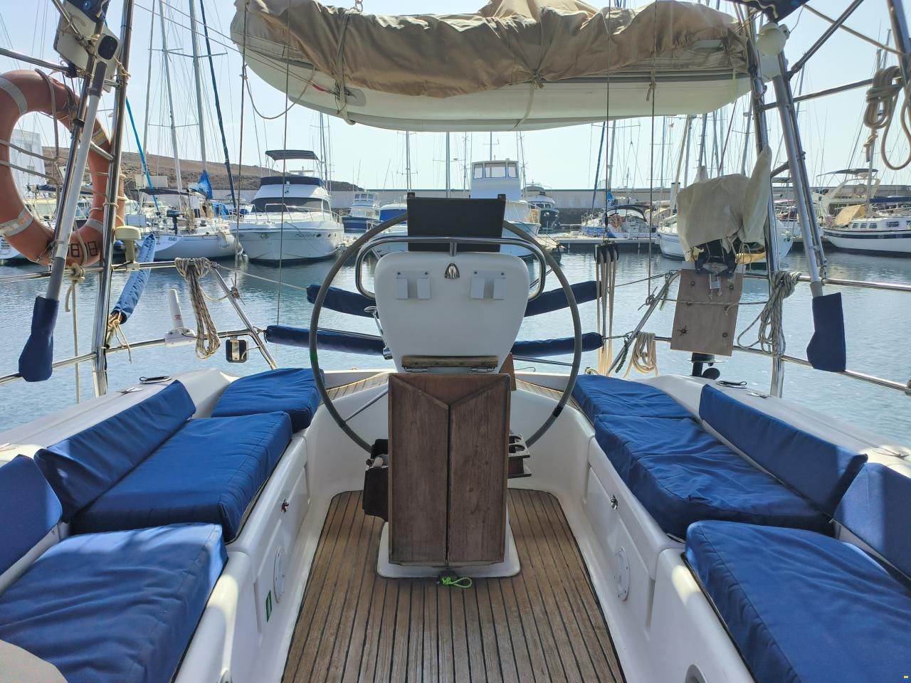Bavaria 37
