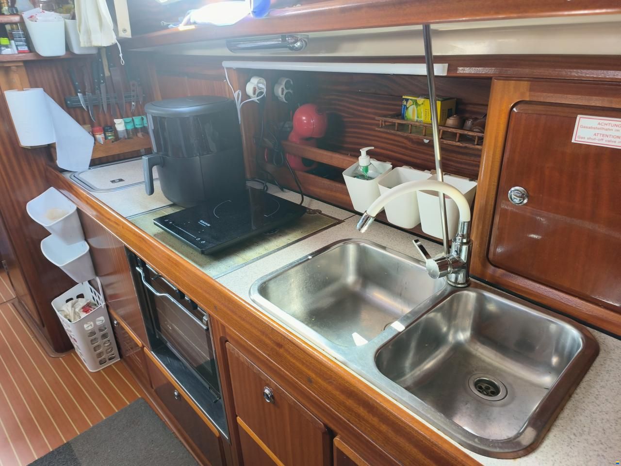 Bavaria 37