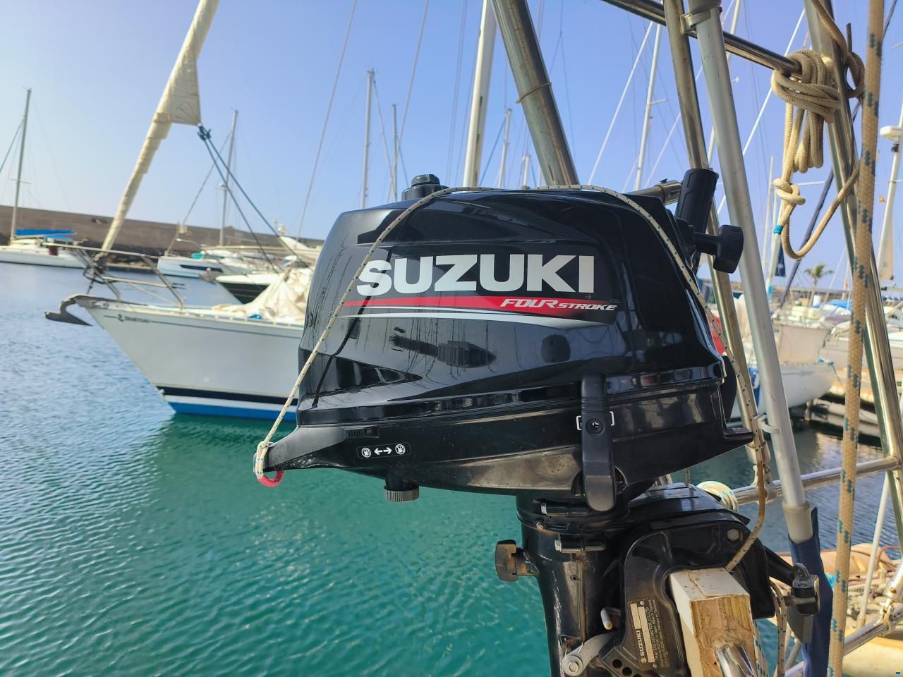 Bavaria 37