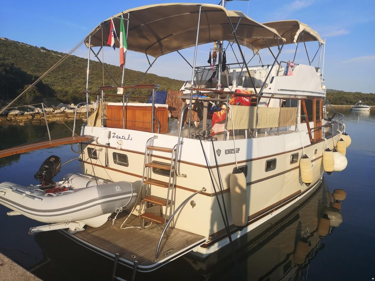 Edership Trawler 39
