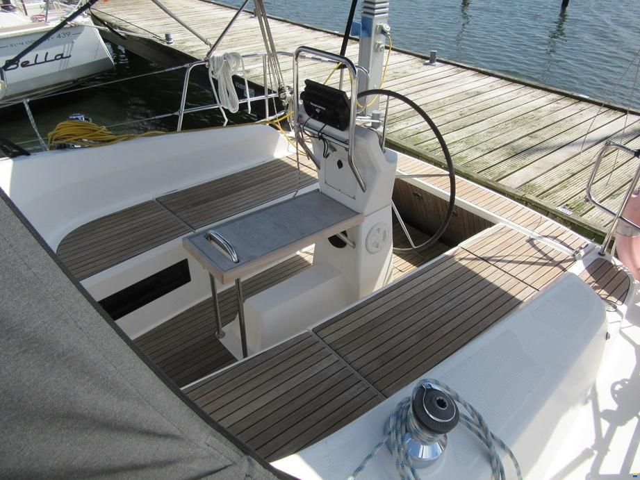 Cruiser 36