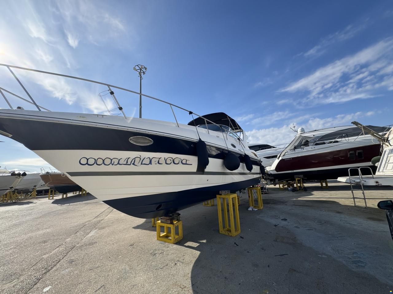 Cruisers 320 Express