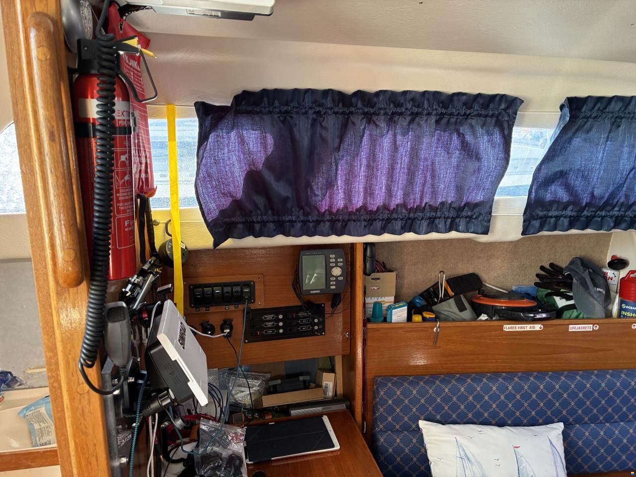 Hunter Channel 27