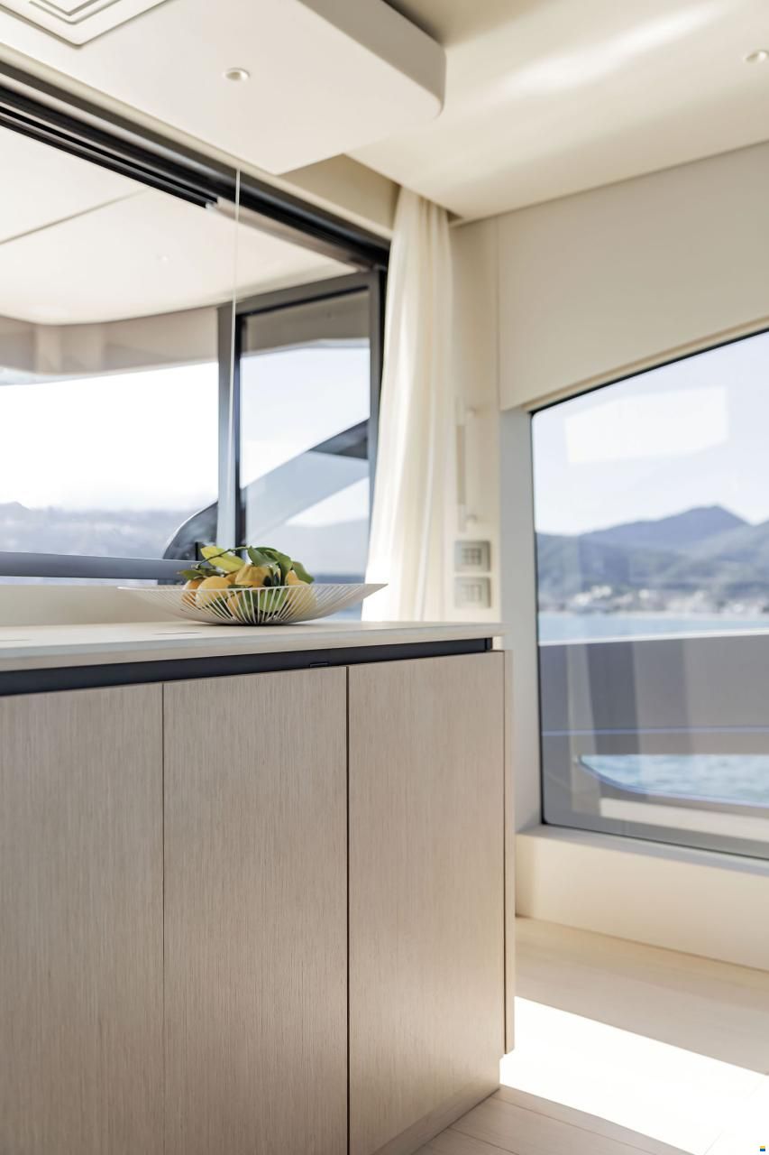 Azimut Seadeck 6