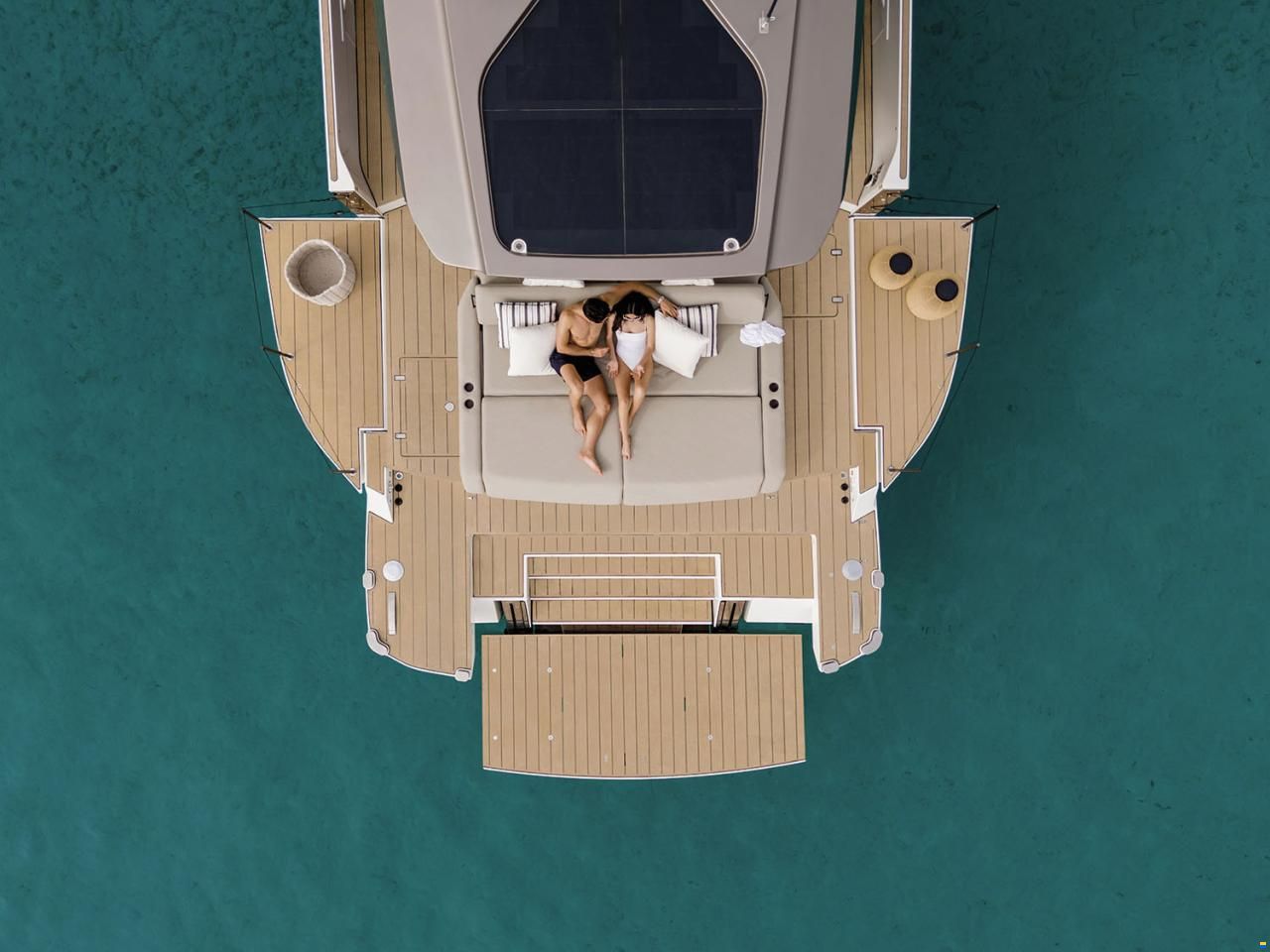 Azimut Seadeck 6