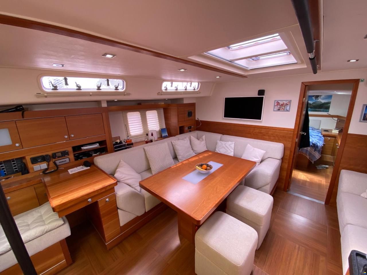 Hanse 545