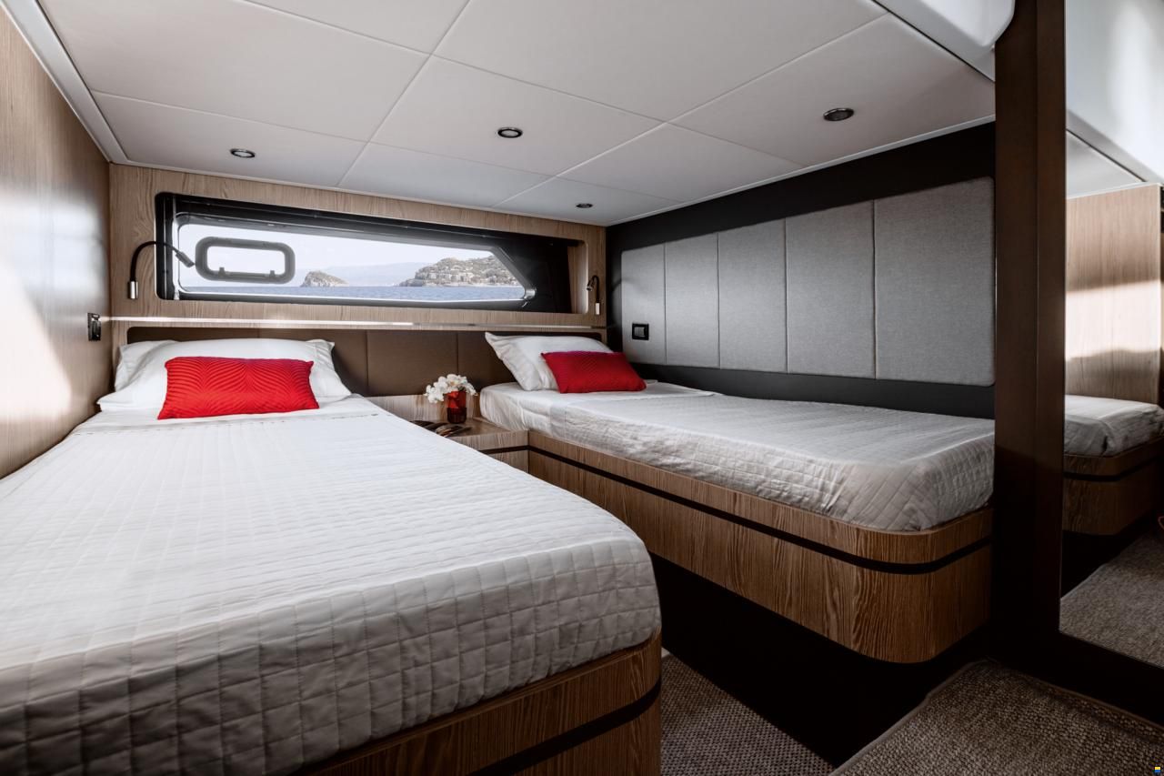 Azimut Atlantis 45