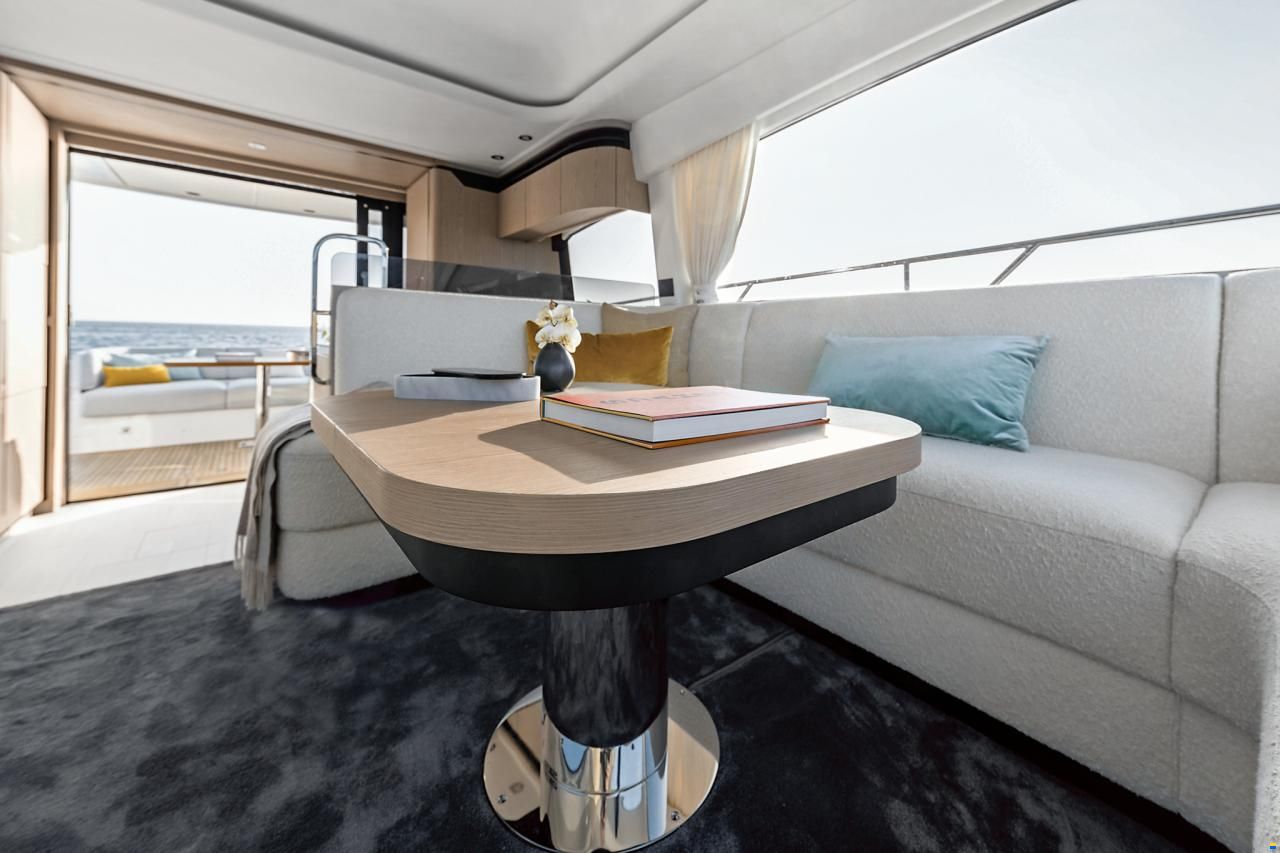 Azimut Fly 53