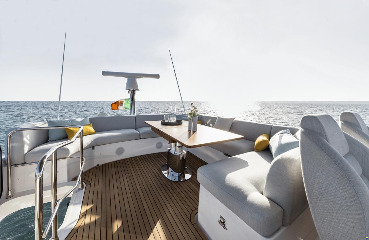 Azimut Fly 53