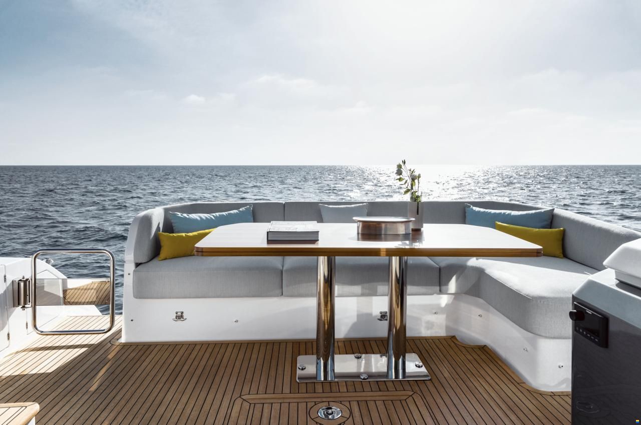 Azimut Fly 53