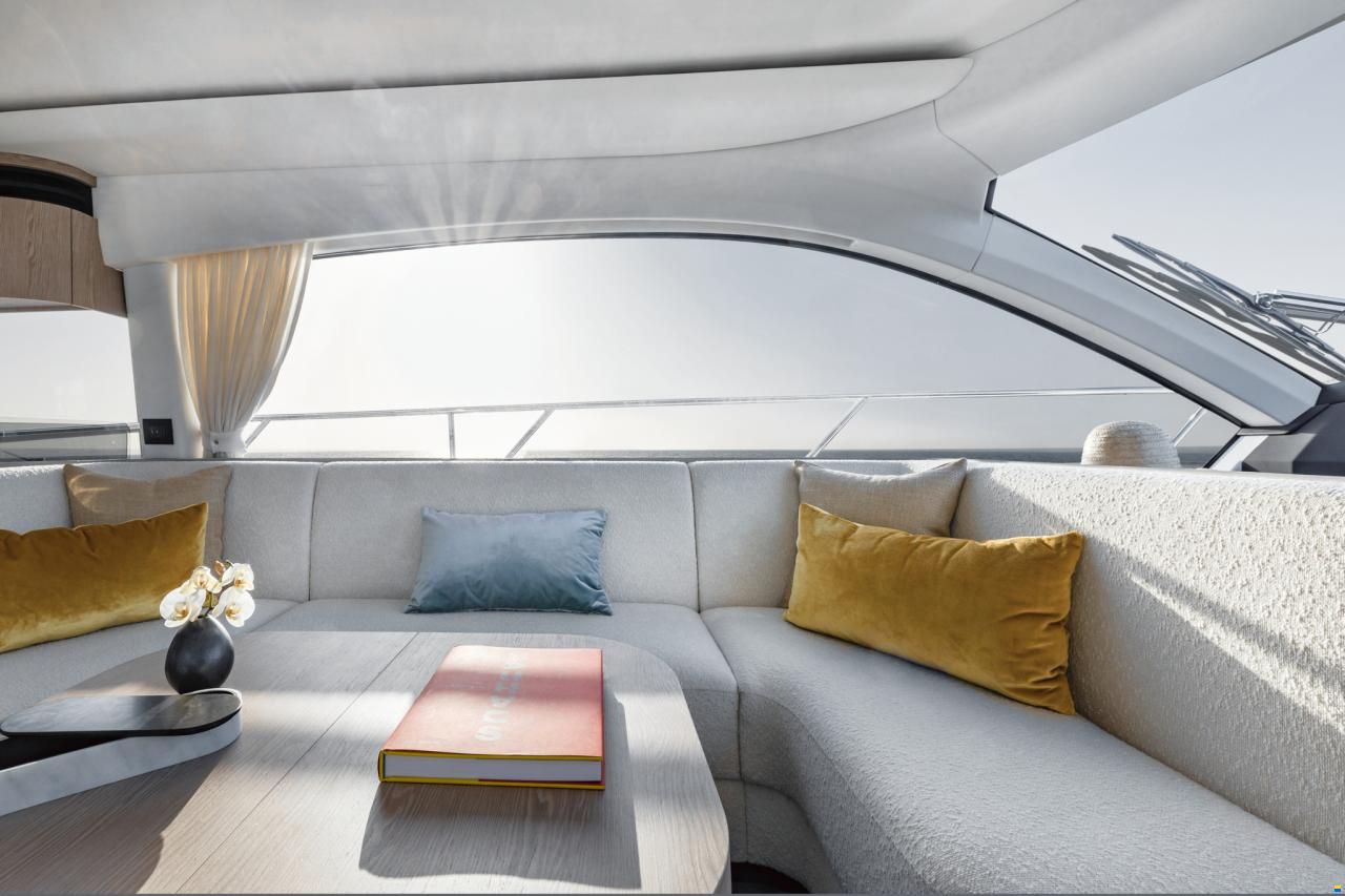 Azimut Fly 53