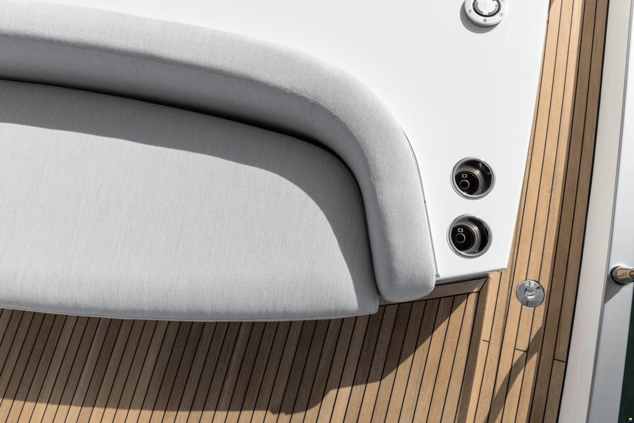 Azimut Fly 53