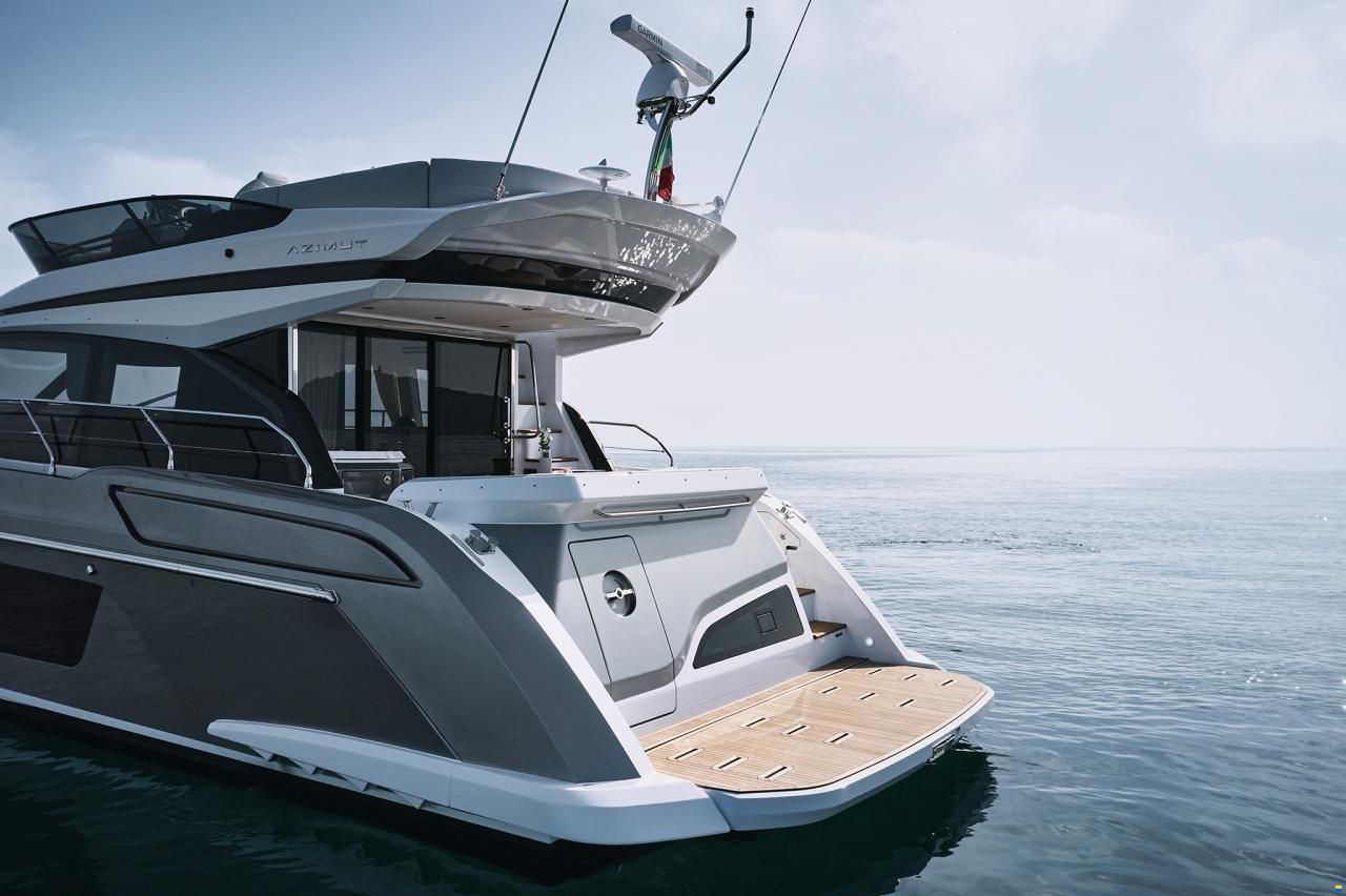 Azimut Fly 53