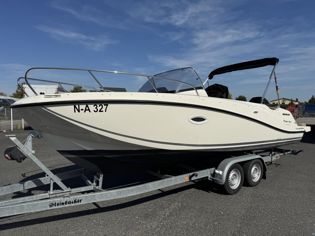 Quicksilver 675 Active Sundeck