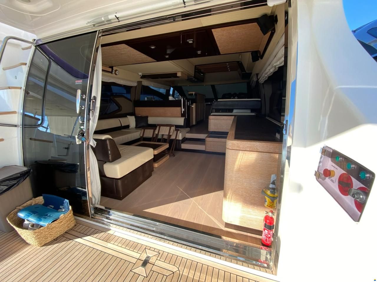 Azimut 64 FLYBRIDGE
