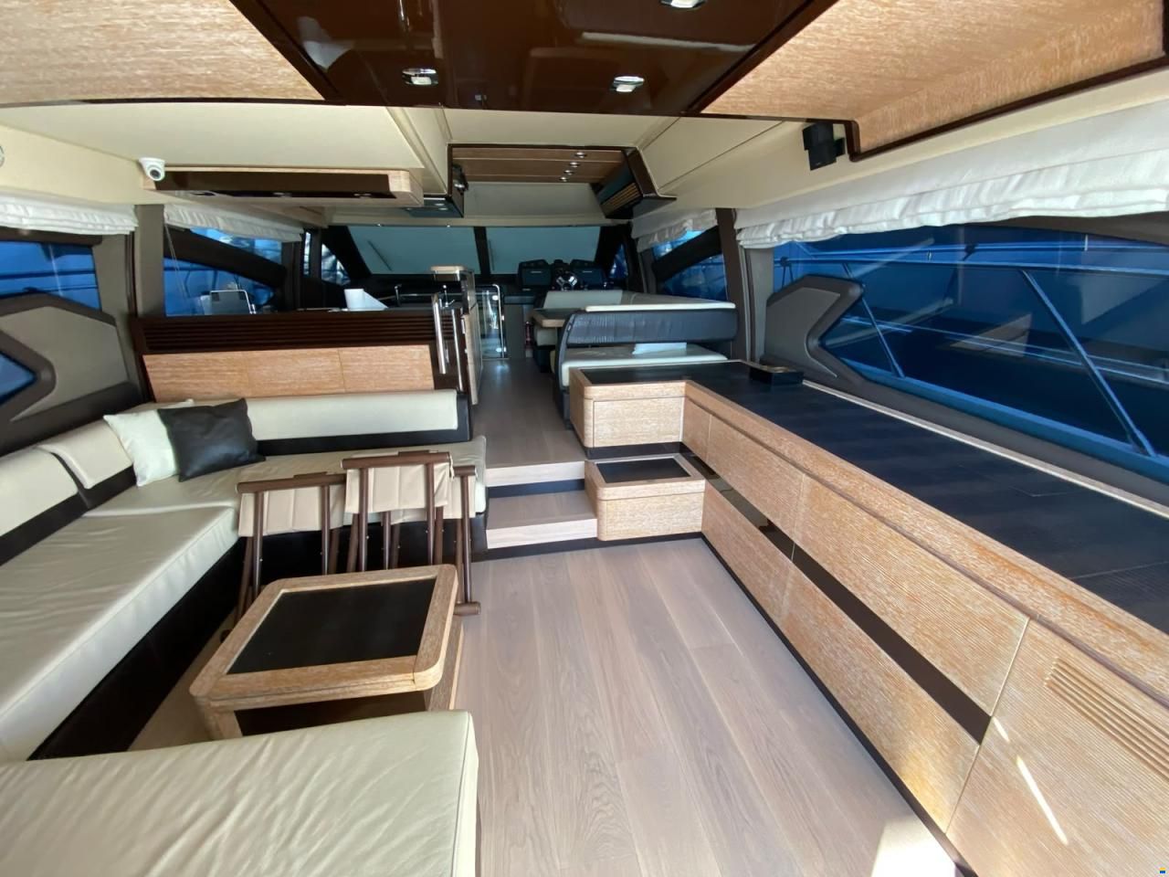 Azimut 64 FLYBRIDGE