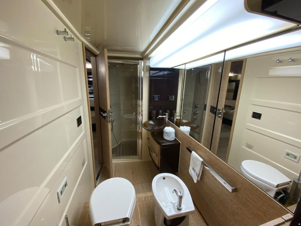 Azimut 64 FLYBRIDGE