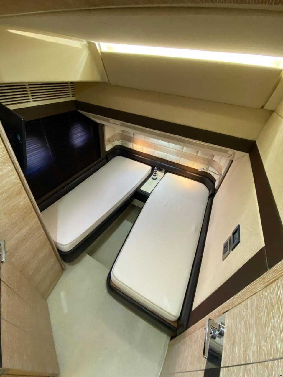 Azimut 64 FLYBRIDGE