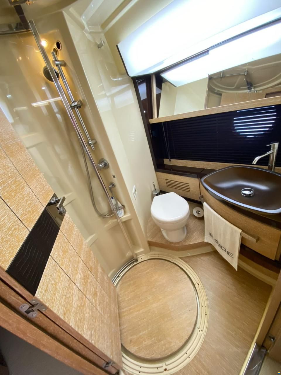 Azimut 64 FLYBRIDGE