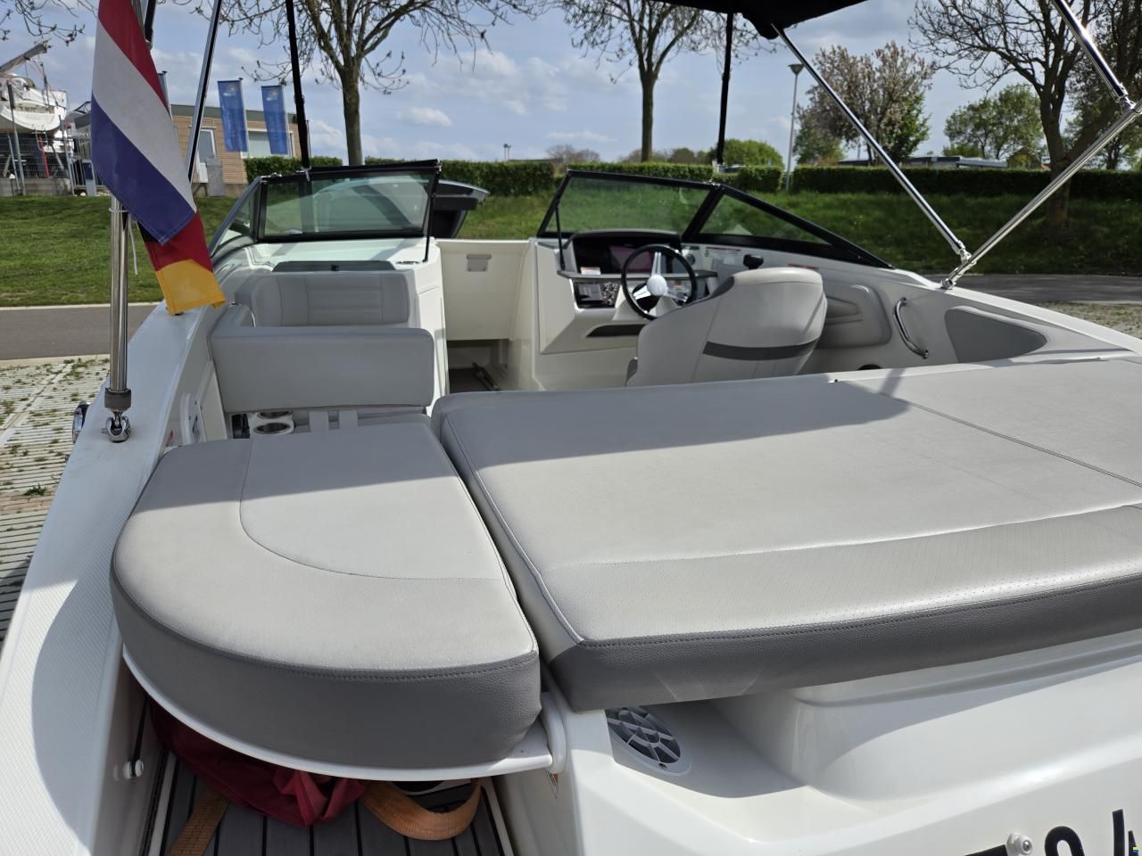 Sea Ray SPXE 190