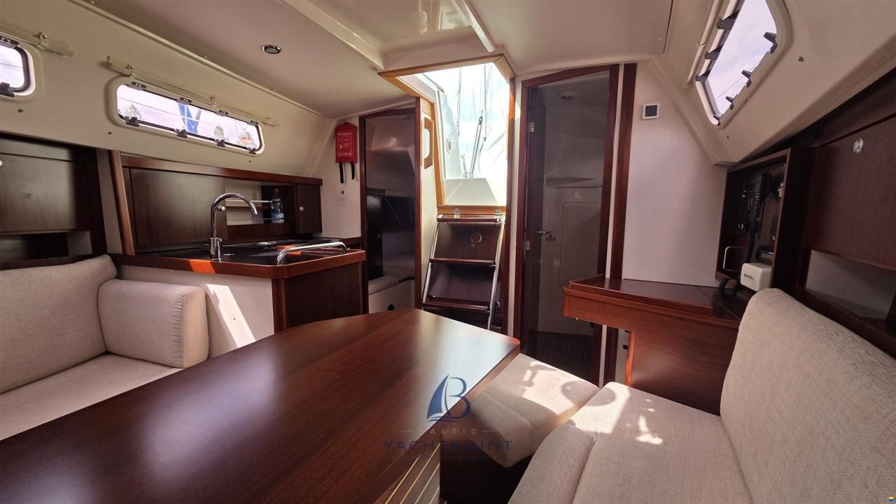Hanse 320