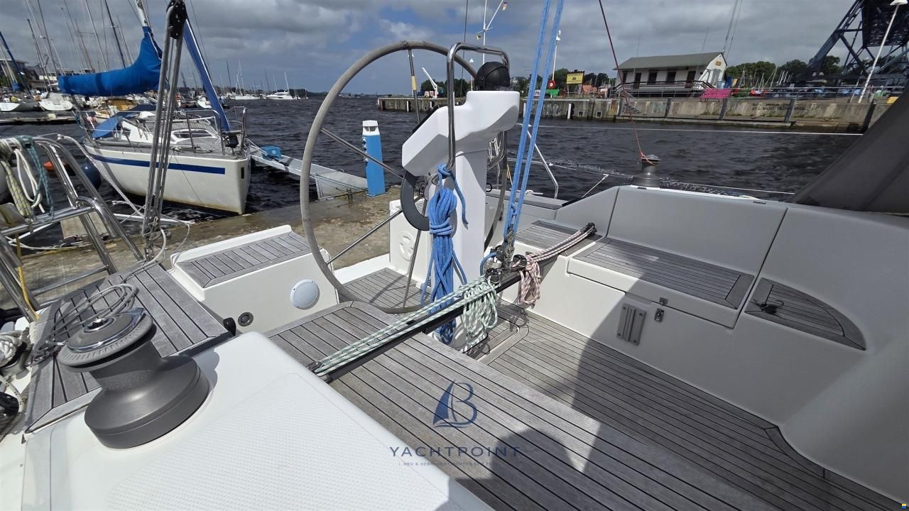 Hanse 320