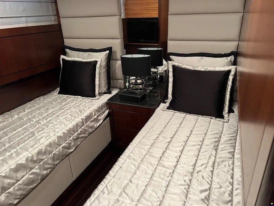Mangusta Yachts 92