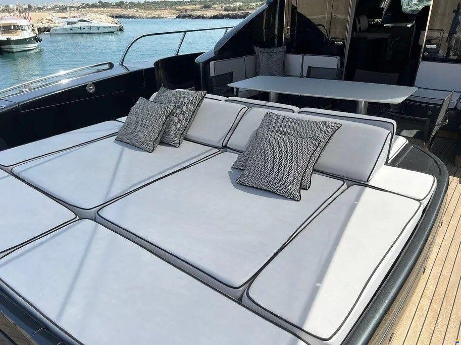 Mangusta Yachts 92