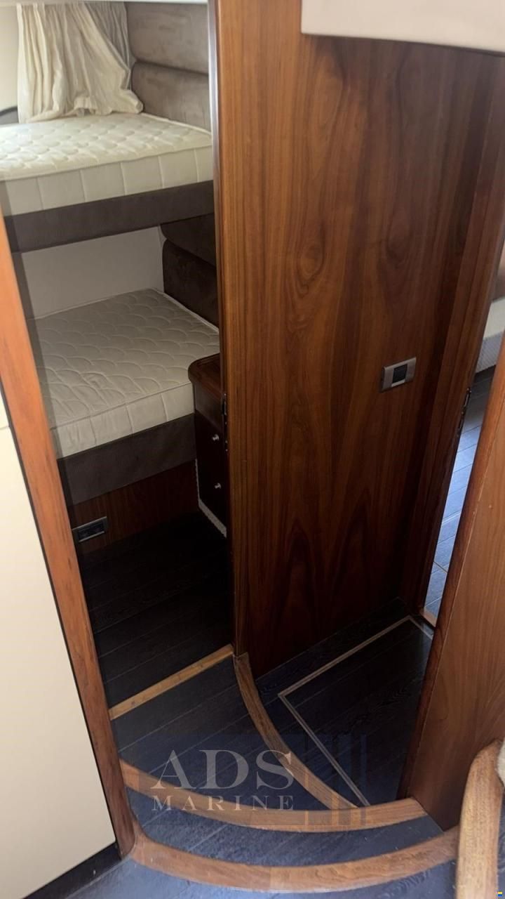Sunseeker Predator 52