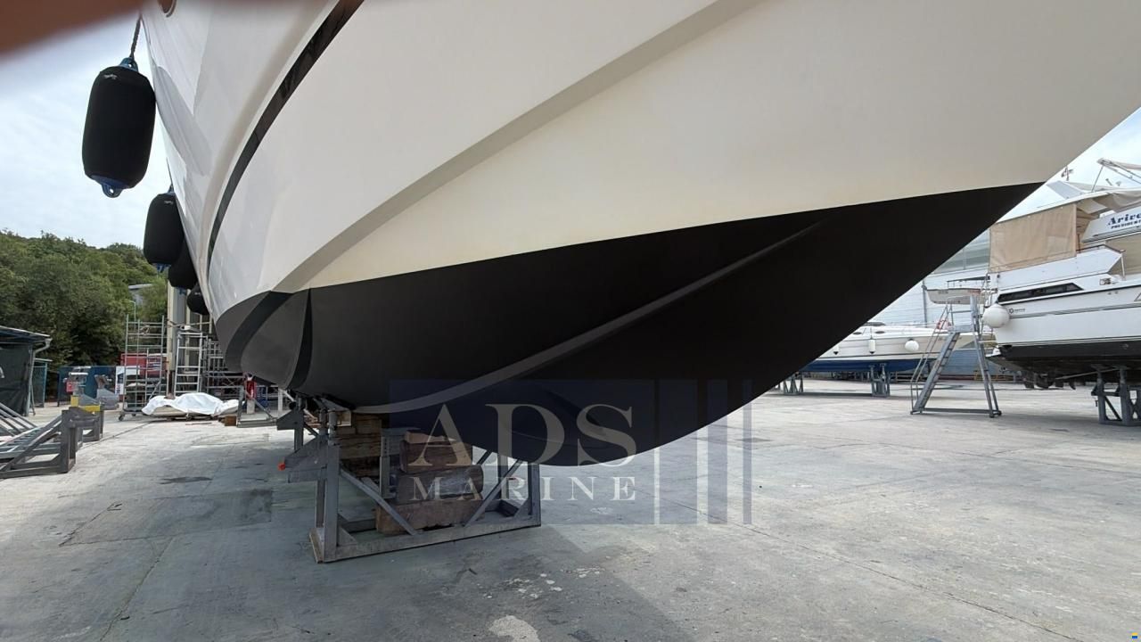 Sunseeker Predator 52